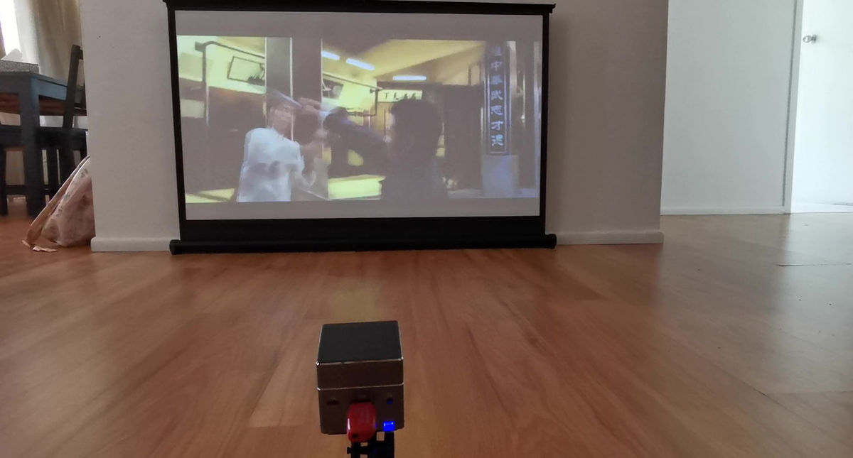 WoW Pocket Projector Screen demo